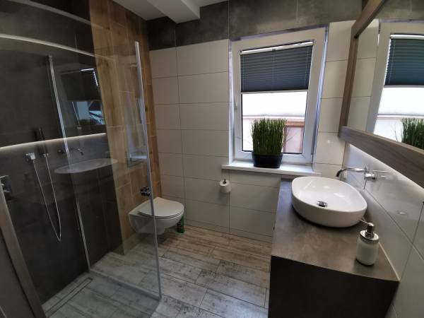 łazienka apartament dwu pokojowy 6 os