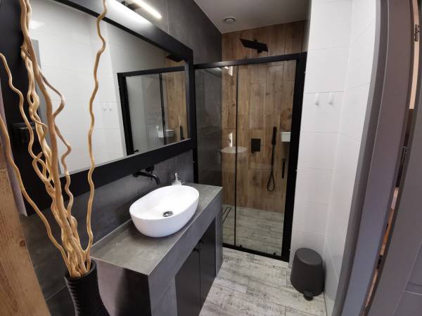 łazienka apart 3 (2 os.)