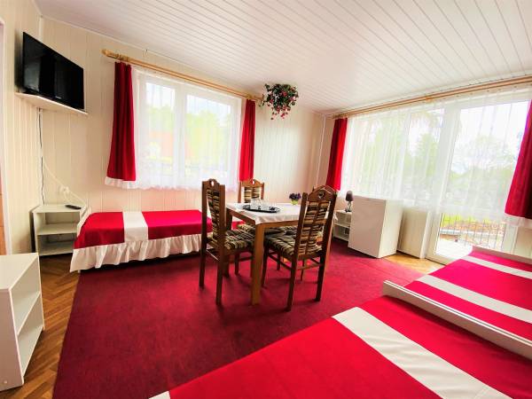 Pokój 4-os nr 6 z wyjściem na taras