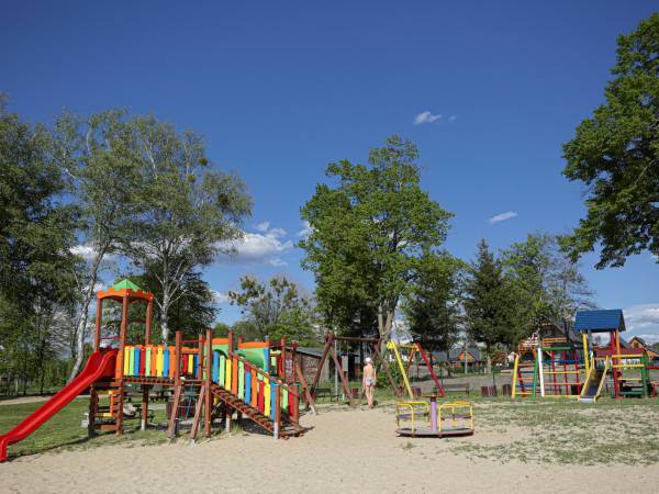 plac zabaw na plaży