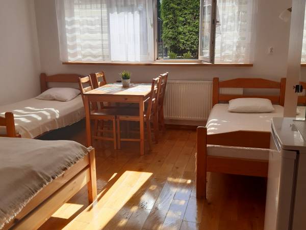 pokój 4 osobowy nr 04