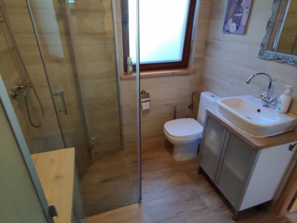 łazienka domek 6-8 osób