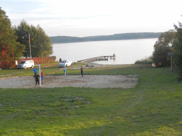 miejsce ogolnodostepne 50 m od obiektu