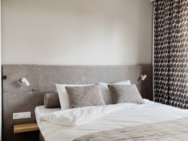 pokój dwuosobowy z łazienką