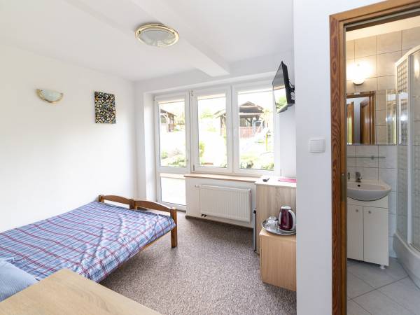 POKOJE GOŚCINNE U BASI