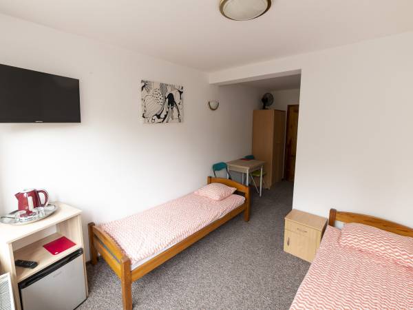 POKOJE GOŚCINNE U BASI