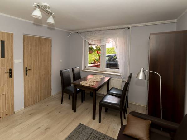 POKOJE GOŚCINNE U BASI