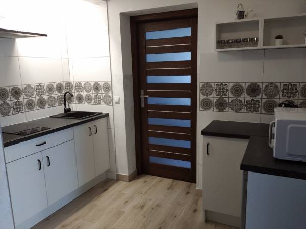 Kuchnia dla apartamentu z balkonami