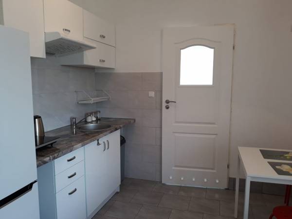 Niezależne mieszkanie z aneksem kuchennym i łazienką na wyłączność