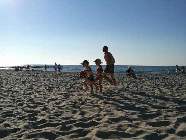 piękna i szeroka plaża