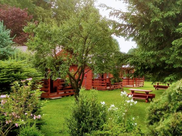 Domki Letniskowe W Ogrodzie