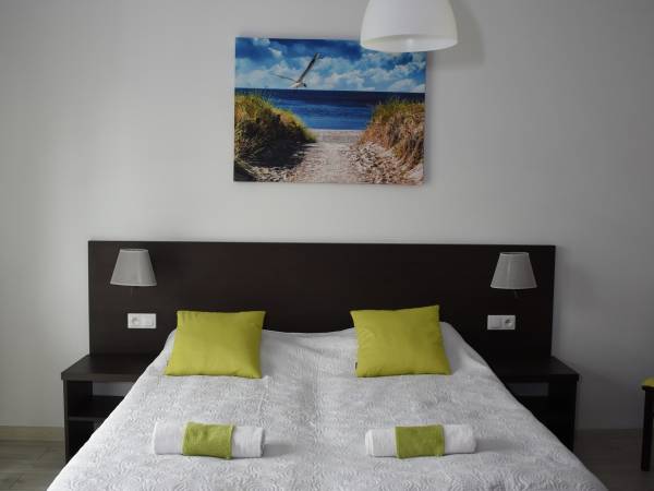 Pokój 2-osobowy (260zł/doba ze śniadaniem)