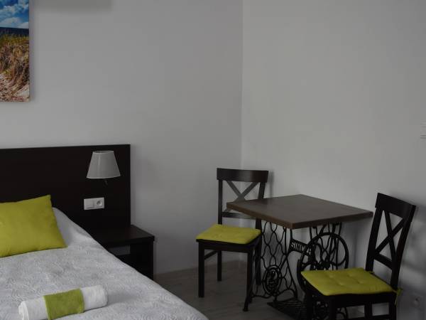 Pokój 2-osobowy (260zł/doba ze śniadaniem)