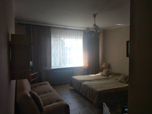 Pokój 3-osobowy ( I budynek)