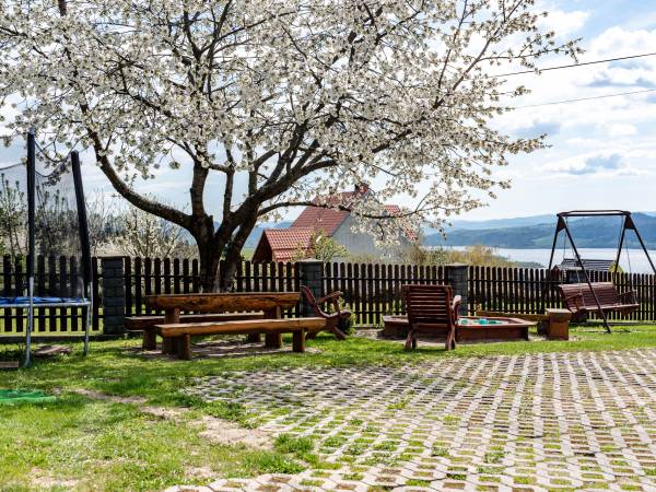 parking przy wejsciu