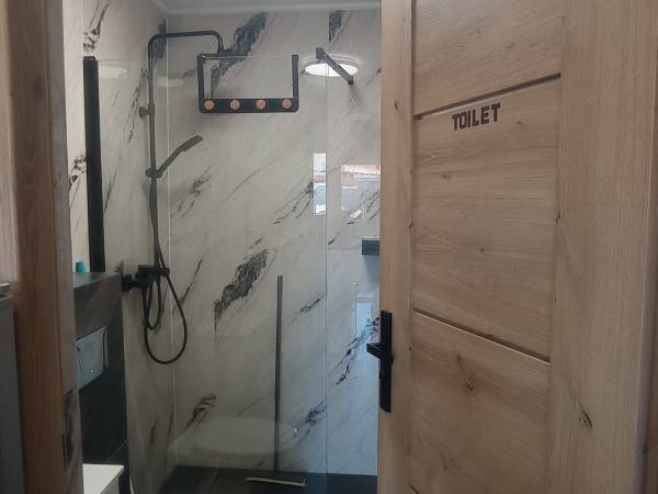 Łazienka - pok. A i B