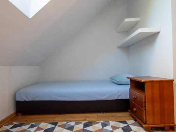 Pokój 4 osobowy z poddaszem na górze
