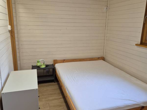 SYPIALNIA - MAŁY DOMEK 