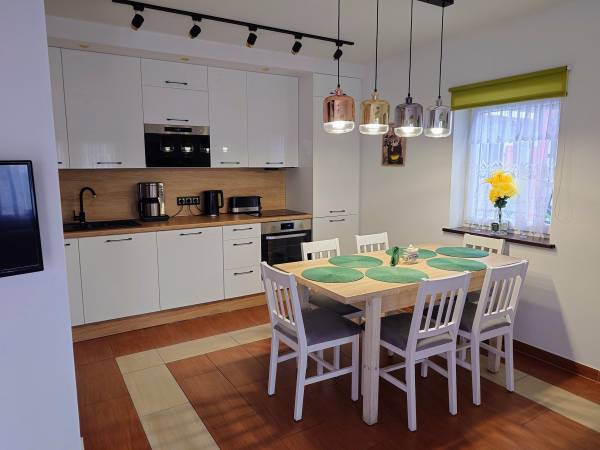 Aneks kuchenny i jadalnia