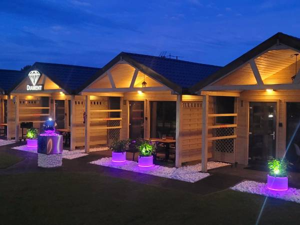 posesja ogólna nocą