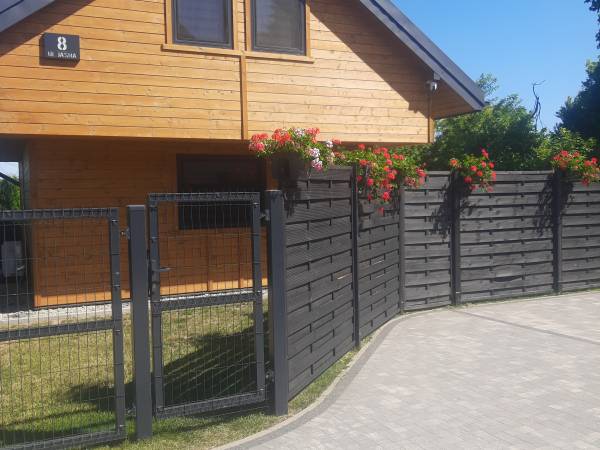 Domek od strony wjazdu