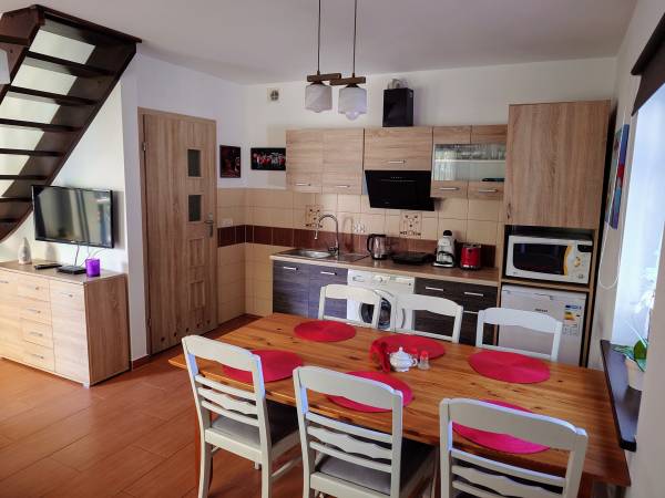 Aneks kuchenny i jadalnia