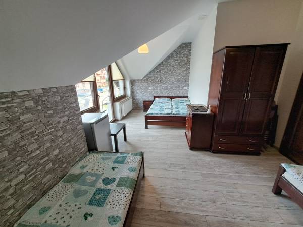 Pok. 1 - 4 osobowy z kuchnią