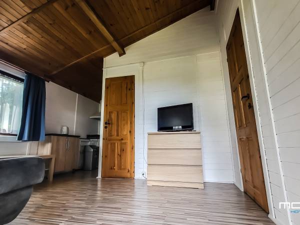 Domek letniskowy pokój dzienny z aneksem kuchennym