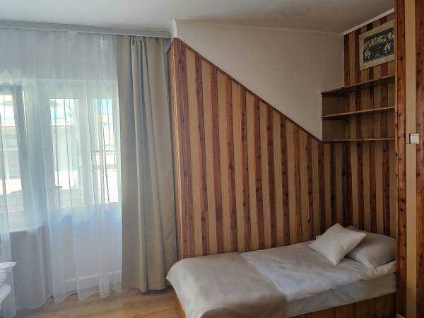 POKÓJ 2-3 OSOBOWY (11)