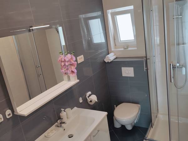 Enelani Apartamenty - tuż obok Trogiru!