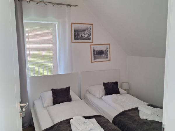 FOLK_2 sypiania z 2 łóżkami