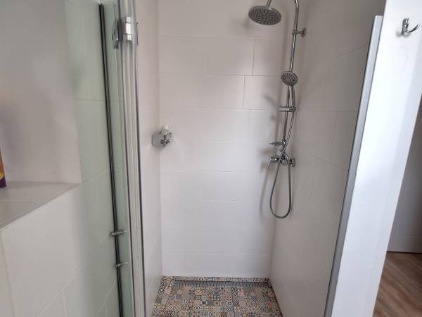 FOLK_łazienka na poddaszu