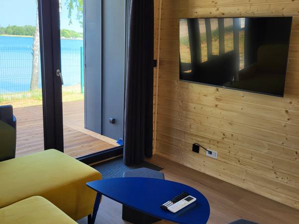 domek premium 4-osobowy salon