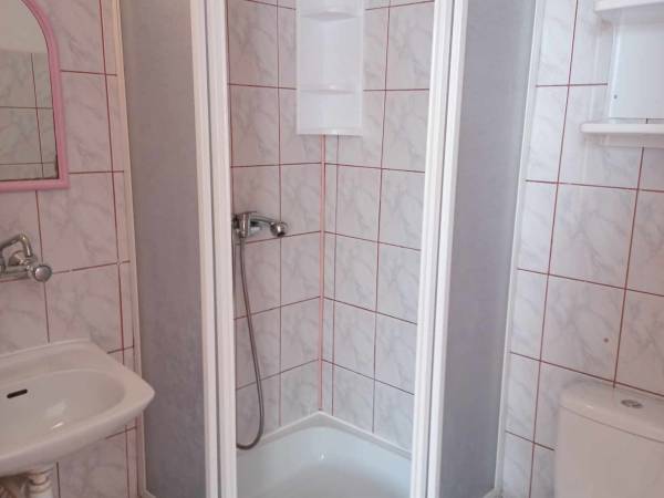 Pobierowo noclegi. Pokoje gościnne U Lucyny - łazienka