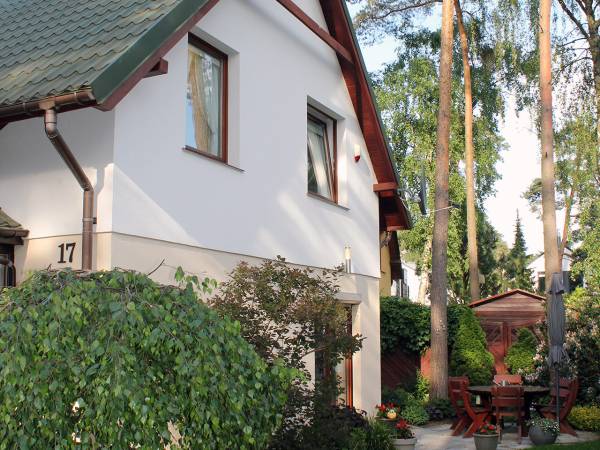 Dom z salonem i dwoma osobnymi sypialniami