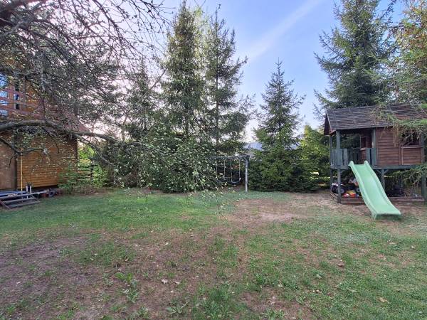 Rybaczówka z podręcznym placem zabaw dla Maluchów