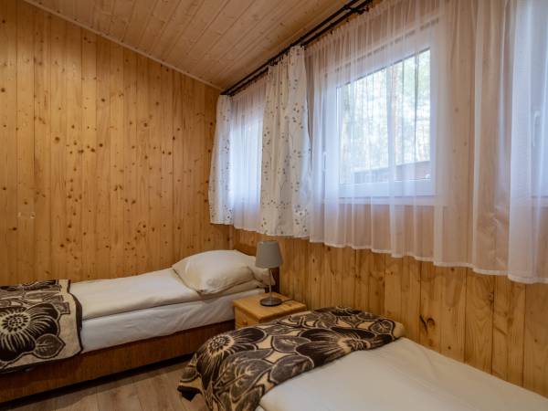 pokój - domek 6-osobowy typ E