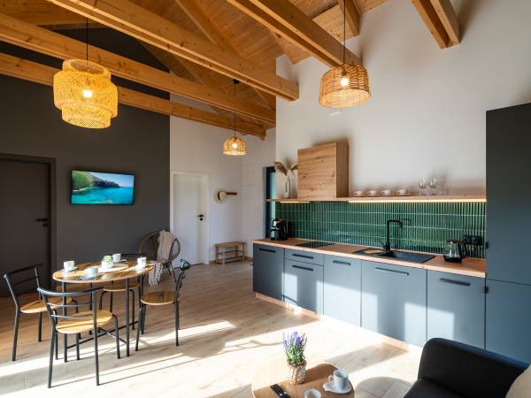 aneks kuchenny stół TV