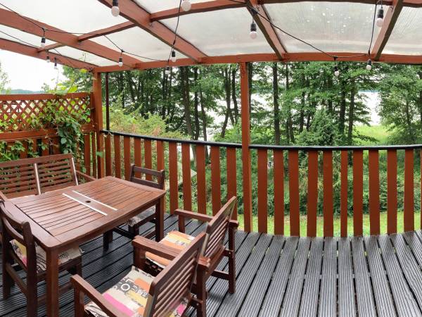 Taras od strony jeziora Pile