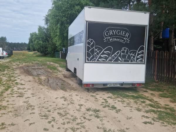 dostawa pieczywa pod ośrodek w godz.9-9.30