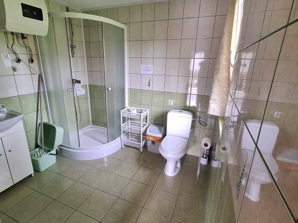 Całoroczne domki pod lasem