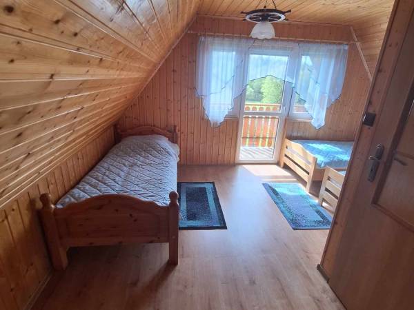 Całoroczne domki pod lasem