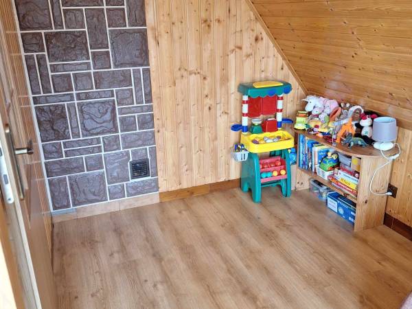 Całoroczne domki pod lasem