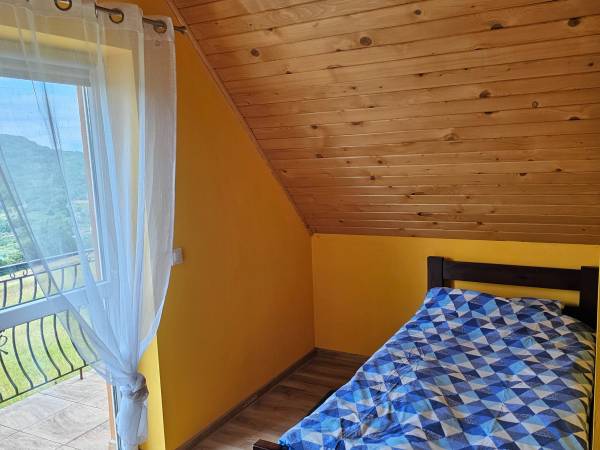 domek czerwony- sypialnia