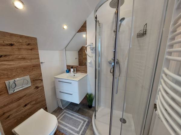 łazienka apartament dwupoziomowy mały