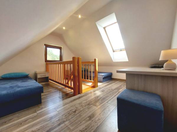 apartament dwupoziomowy duży u góry