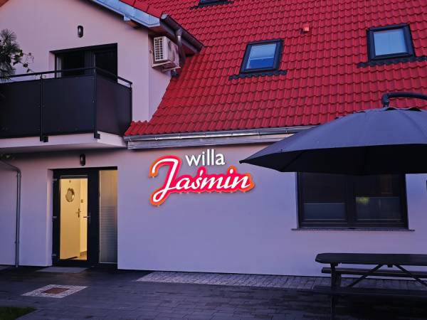 Willa Jaśmin - domki, pokoje, apartamenty