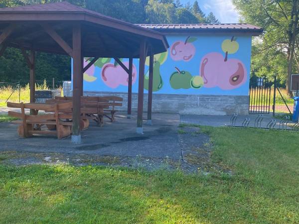 Publiczny plac zabaw znajdujący się tuż przy apartamencie