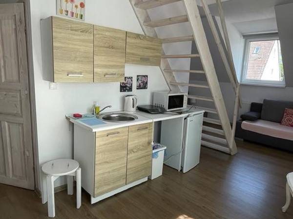 KWIATOWY - aneks kuch.