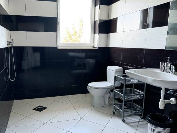 Pokój nr. 10 z prywatną łazienką